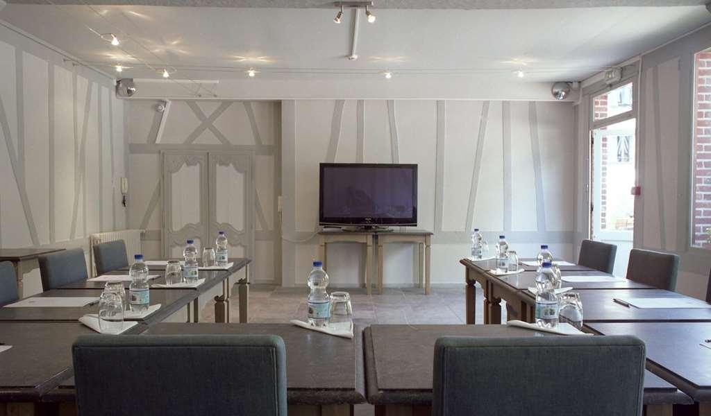 Hotel La Licorne & Spa Lyons-la-Forêt Facilități foto